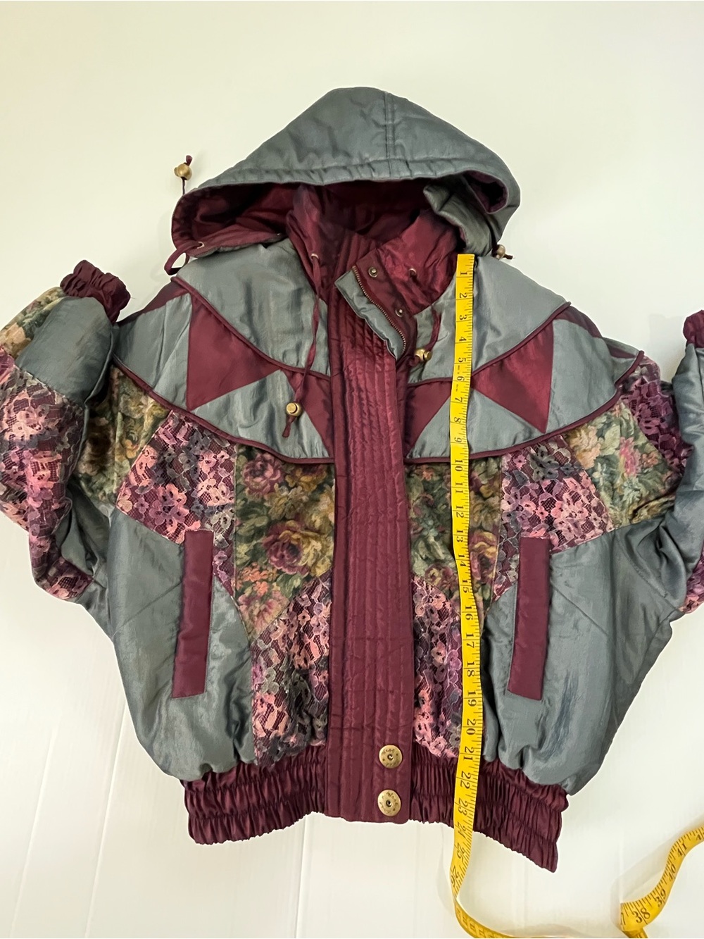 Vintage East West Patchwork Full Zip Hooded Floral and Lace SkiJacket Size Small - Picture 13 of 13